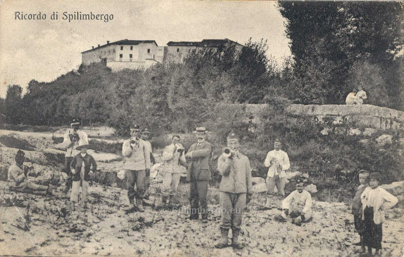 Spilimbergo, militari in pausa in Tagliamento 1915